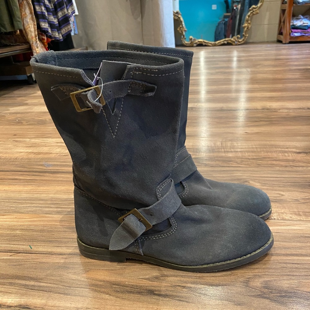 Gray boots